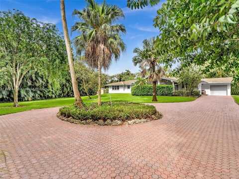 4851 SW 106th Ave, Davie, FL 33328