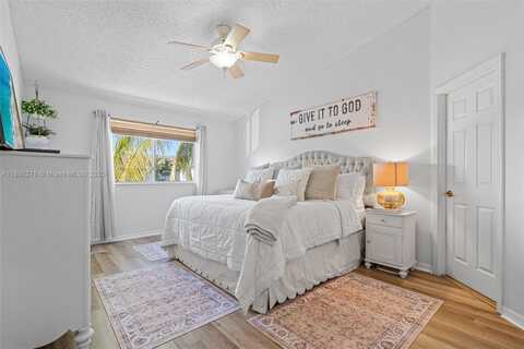 2223 SE 23rd Rd, Homestead, FL 33035