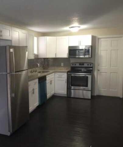 1675 NE 160th St, North Miami Beach, FL 33162