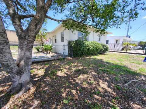640 NW 77th St, Miami, FL 33150