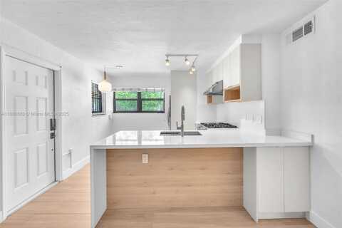 3265 Virginia St, Miami, FL 33133