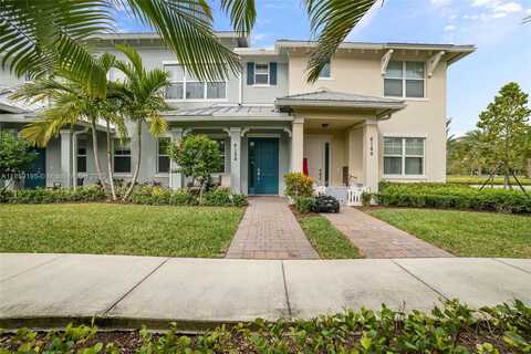 4154 Greenway Dr, Hollywood, FL 33021