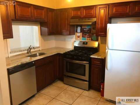 501 Woodbridge Commons Way, Iselin, NJ 08830