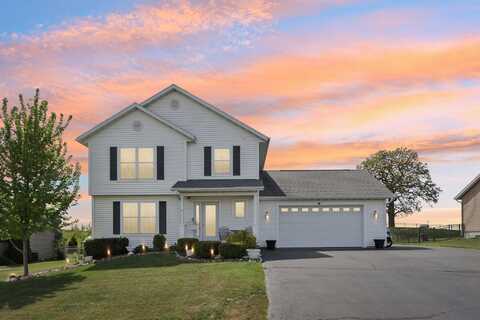321 Tomahawk Dr, Twin Lakes, WI 53181