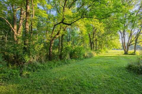 12122 W St Martins Rd, Franklin, WI 53132