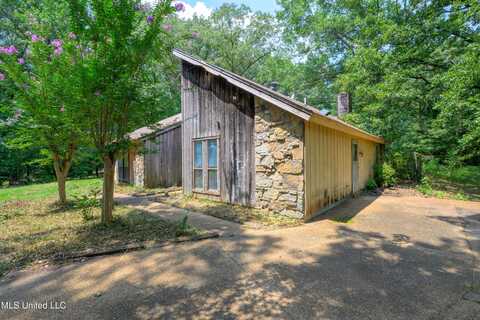 5685 Tchulahoma Road, Southaven, MS 38671