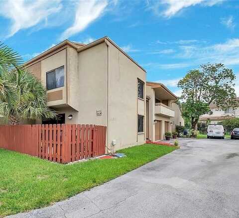 8420 N MISSIONWOOD CIRCLE, HOLLYWOOD, FL 33025
