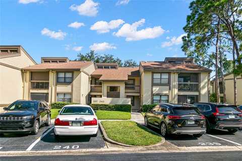 237 WOODLAKE WYNDE, OLDSMAR, FL 34677