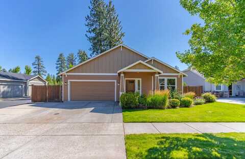 1609 W Carson Avenue, Sisters, OR 97759