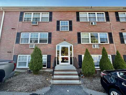 1 Tara Dr, Weymouth, MA 02188
