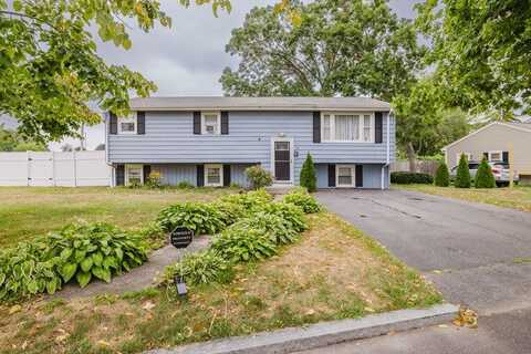 10 Hiram St, Fall River, MA 02720