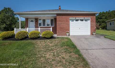 28 Bahamia Drive, Toms River, NJ 08757