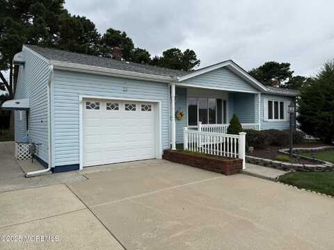 18 Westport Drive, Toms River, NJ 08757