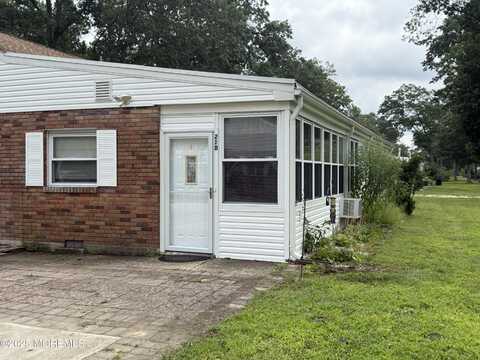 21 Cedar Street, Toms River, NJ 08757