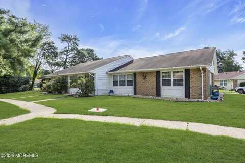 26b Edinburgh Lane, Manchester, NJ 08759