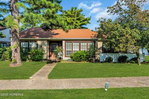 550c Mayfair Road, Manchester, NJ 08759