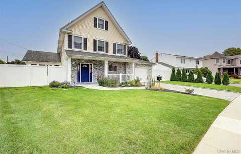 5 Candy Lane, Syosset, NY 11791
