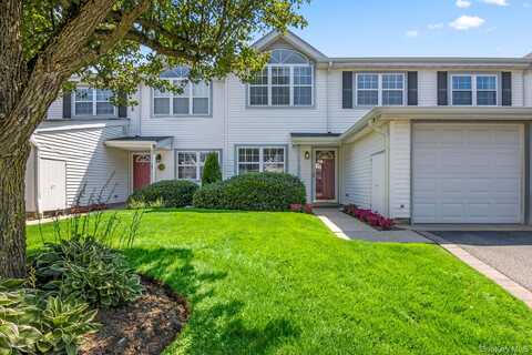 16 Indian Trace, Kings Park, NY 11754