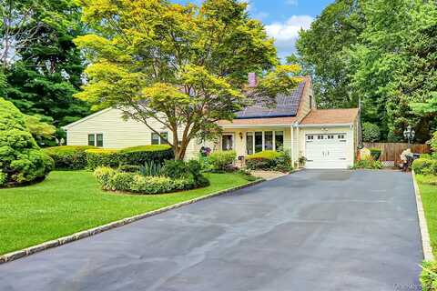 5 Aspen Street, Port Jefferson Station, NY 11776