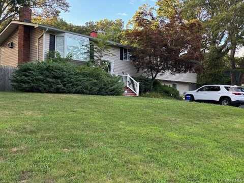 14 Branch Lane, East Setauket, NY 11733