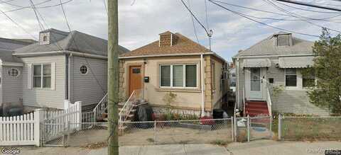 5 Lake Avenue, Brooklyn, NY 11235