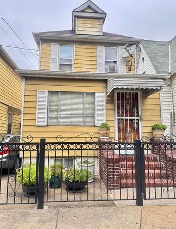 101-17 46th Ave, Corona, NY 11368