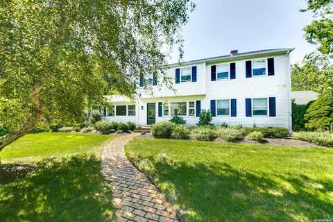 4 Hampton Harbor Road, Hampton Bays, NY 11946