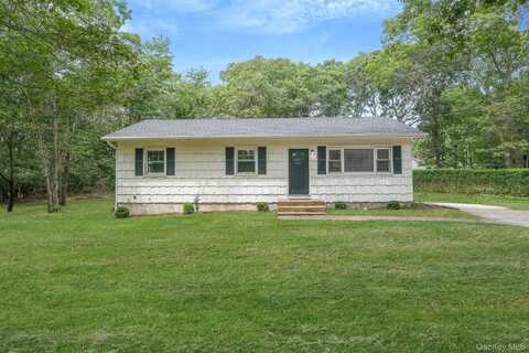 267 Accabonac Road, East Hampton, NY 11937