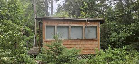 98 Meadow Point Road, Lamoine, ME 04605