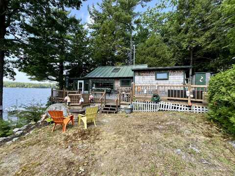 51 Fortune Circle, Surry, ME 04684