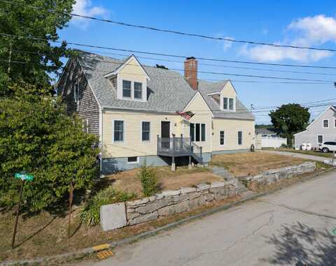 4 Church Street, Winterport, ME 04496