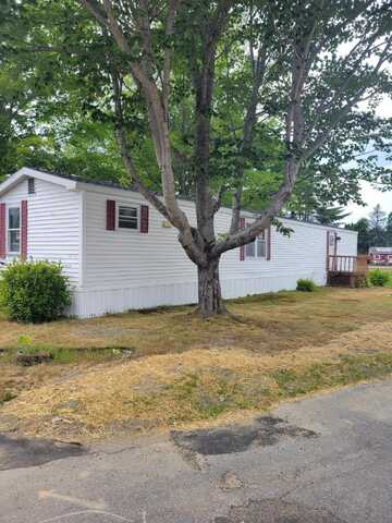 1 Autumn Lane, Lewiston, ME 04240