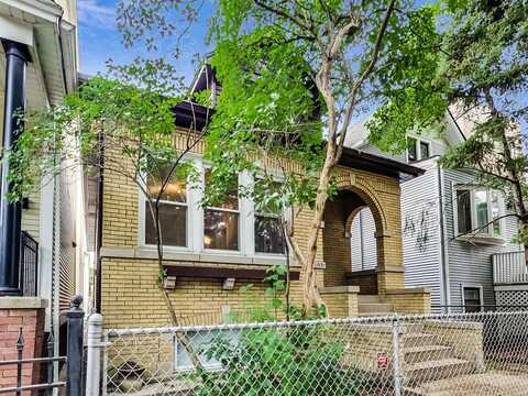 1521 W Nelson Street, Chicago, IL 60657