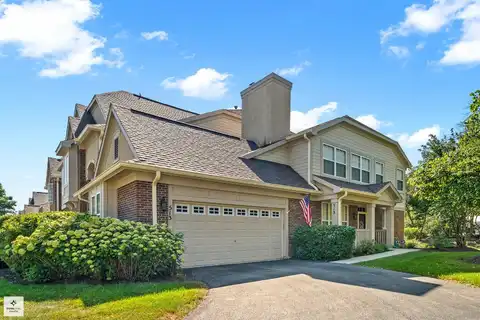 513 E Saddlebrook Lane, Vernon Hills, IL 60061