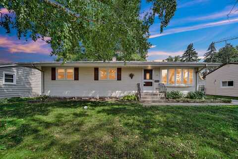 26 Wagner Drive, Cary, IL 60013