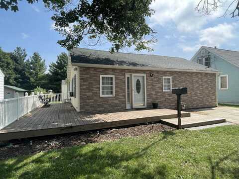 1406 Avenue K, Sterling, IL 60181
