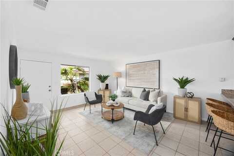 2500 S Salta Street, Santa Ana, CA 92704