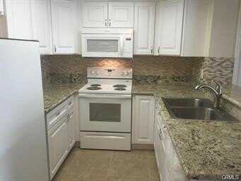 2266 Bradford Avenue, Highland, CA 92346