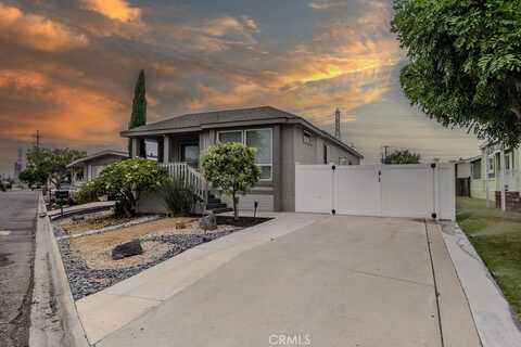 3595 Santa Fe Avenue, Long Beach, CA 90810