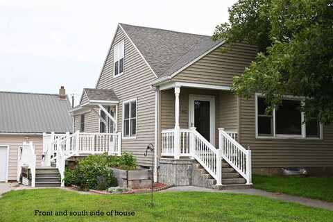 913 12th St, Wisner, NE 68791