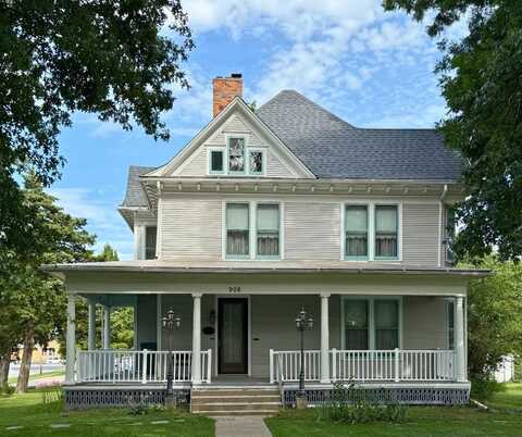 908 Rutherford Street, Macon, MO 63552