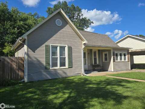 1211 1St Avenue E, Oskaloosa, IA 52577