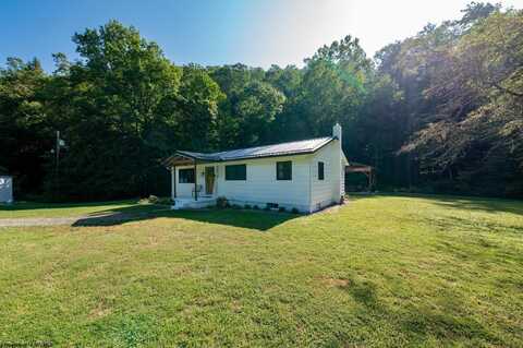 3778 Cheat Valley Highway, Rowlesburg, WV 26425