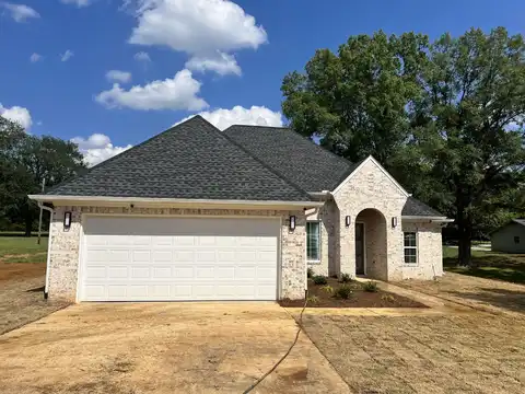 2836 Countrywood Road, Tupelo, MS 38826