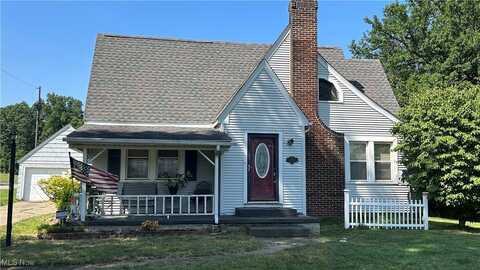 924 Churchill Road, Girard, OH 44420