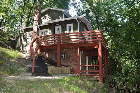 2133 Reyburn Road, Cleveland Heights, OH 44112