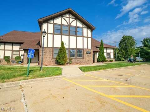10850 Pearl Road unit: E-4, Strongsville, OH 44136