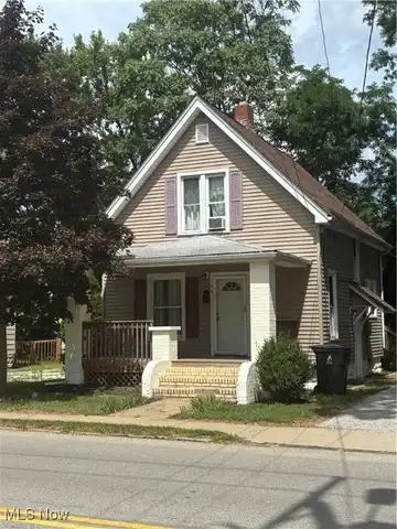 144 State Street, Wadsworth, OH 44281