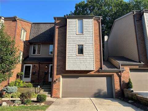 6942 W Fitzwater Road, Brecksville, OH 44141