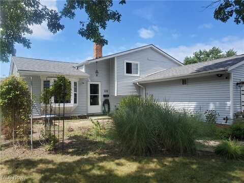 310 Saint Lawrence Boulevard, Eastlake, OH 44095